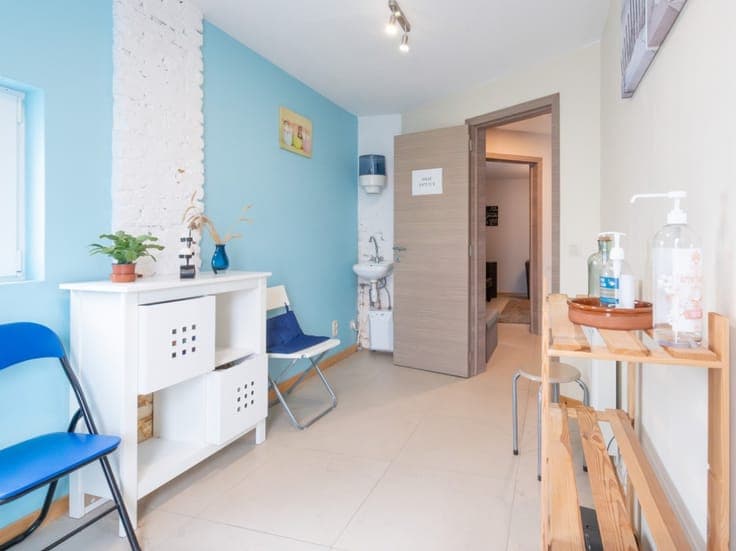 Mixed-use building with residential unit, holiday cottage