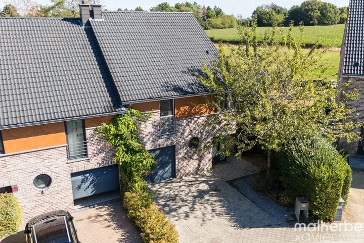 Xhendelesse – Maison familiale, jardin & garage