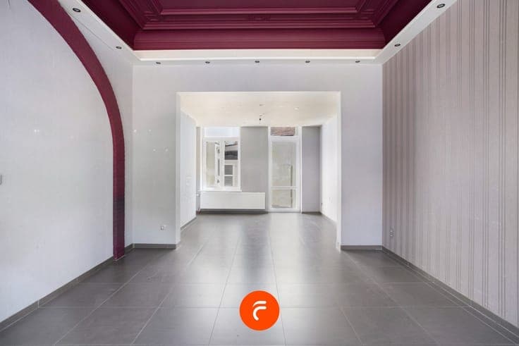 Statige herenwoning in het centrum van Harelbeke