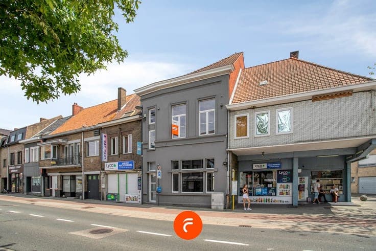 Statige herenwoning in het centrum van Harelbeke