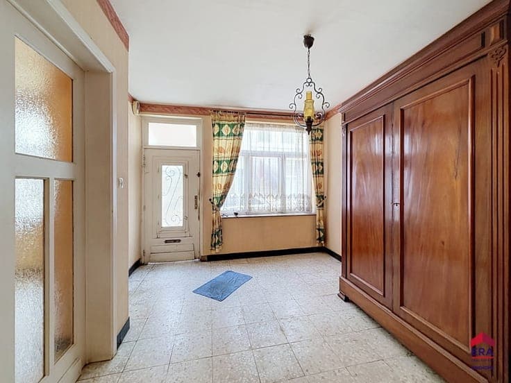 Renovation opportunity!