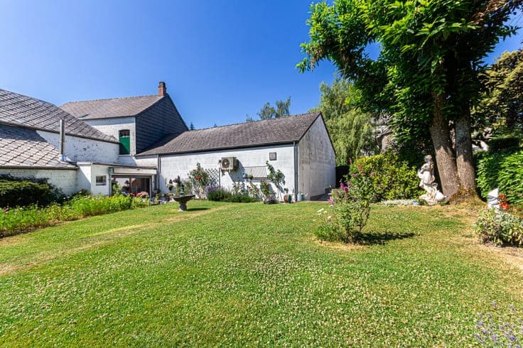 Residential home with a large outbuilding suitable for conve