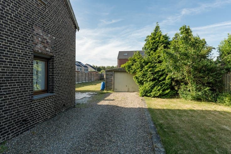 Leuke gerenoveerde woning met 3 slaapkamers op een percee...