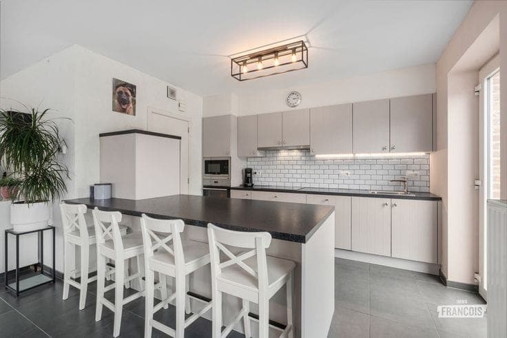 Energy-efficient semi-detached house with 4 bedrooms in Ass…