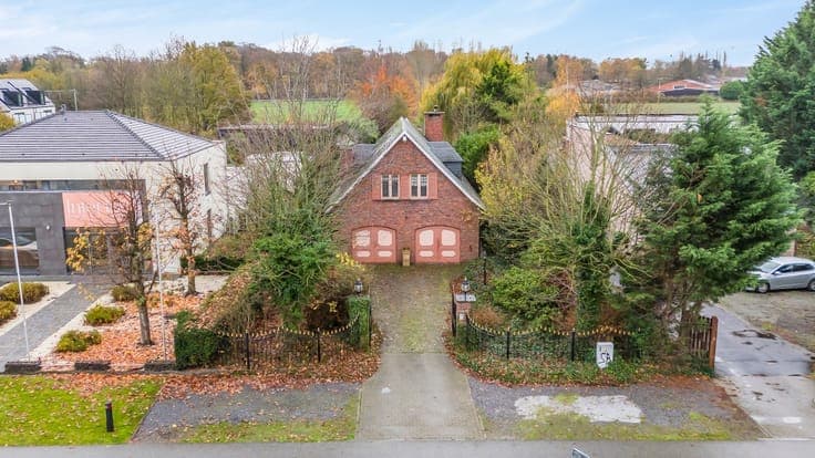 Spacious family home in Beveren