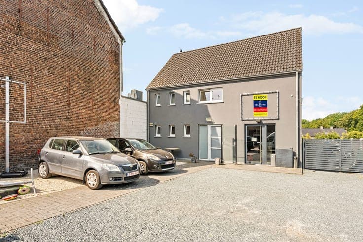 Veelzijdige recente woning (MARIO SMOS) met ruime woonopp...