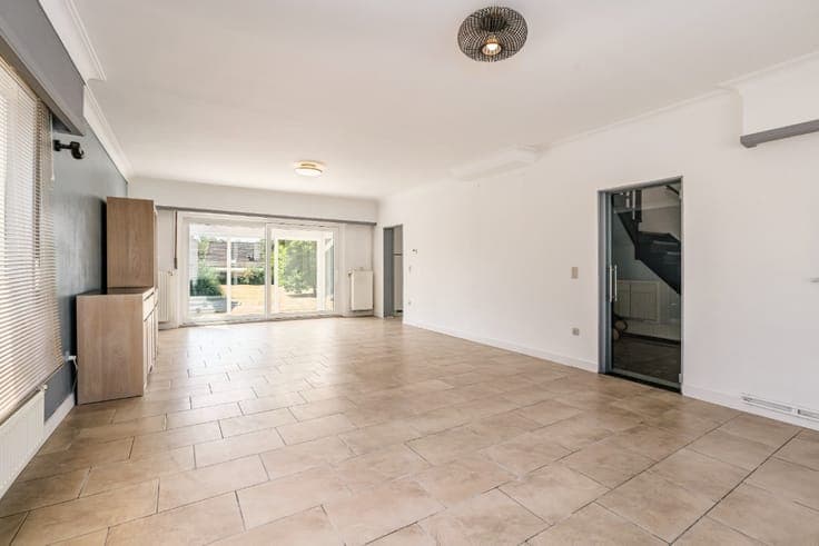 Detached villa with large garden in Kampenhout