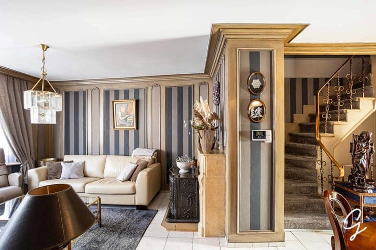 Property with garage, garden and 3 bedrooms