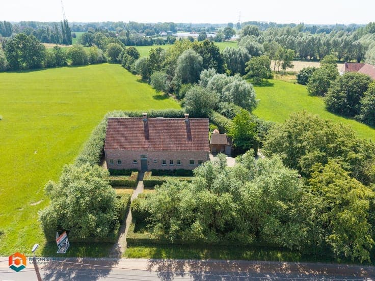 Hoevewoning met 3 slpkrs en zwemvijver op unieke locatie ...