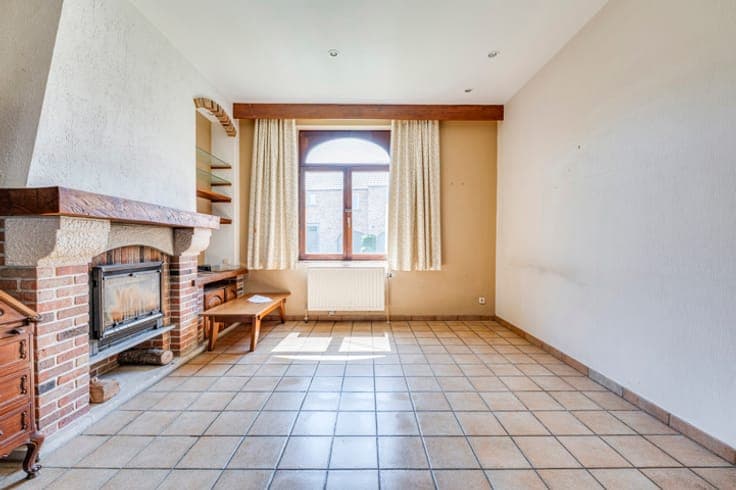 3-4 bedroom house + possibility of professional space in Lig