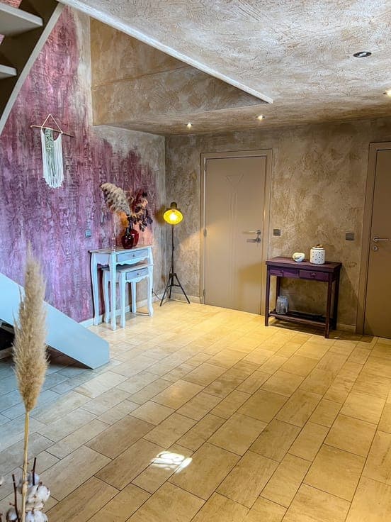 Luxury holiday home with a heated swimming pool near Durbuy