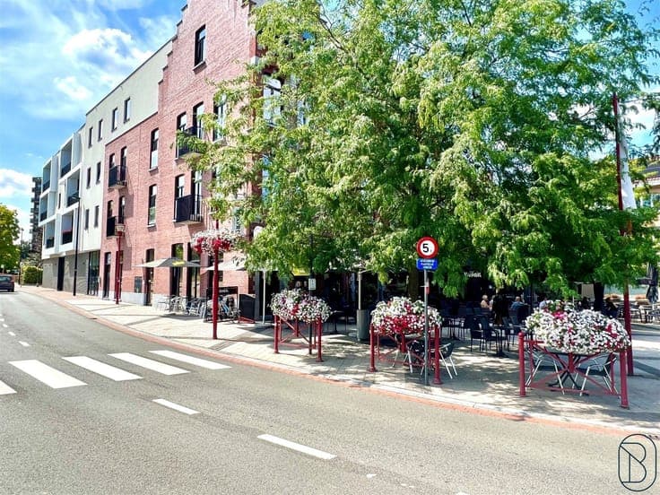 Toplocatie modern horeca-pand met groot terras