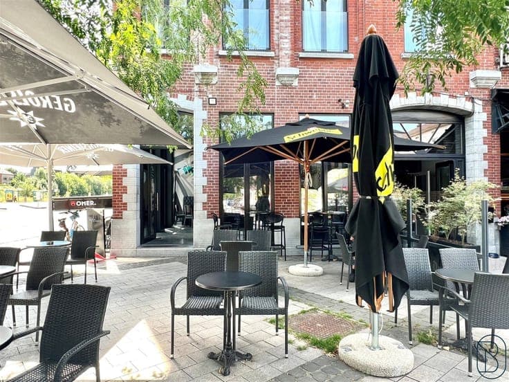 Toplocatie modern horeca-pand met groot terras