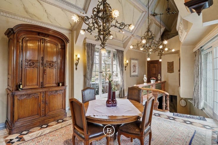 Unique Villa
