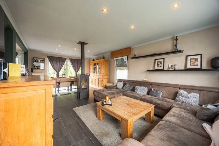 Instapklare, ruime woning met mooie tuin