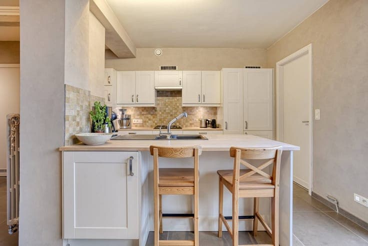 Energy efficient house with 3 bedrooms, garage and garden.