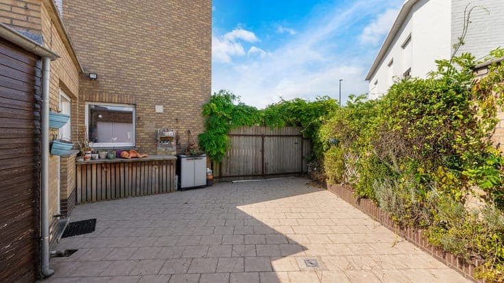 Karaktervolle halfopen woning op een zongericht perceel m...