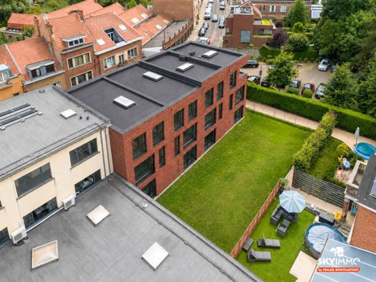 BERCHEM - 4 BEDROOMS - GARDEN & GARAGE