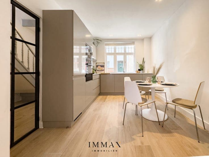 Charming, fully renovated townhouse in a quiet location