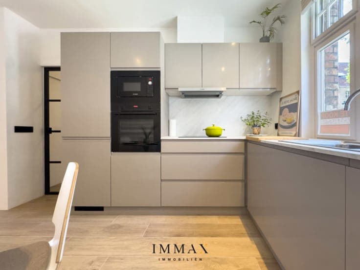 Charming, fully renovated townhouse in a quiet location