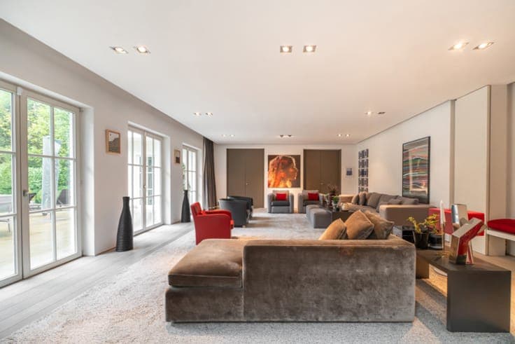 Prince d’Orange – Architect-designed villa on 56 acres south