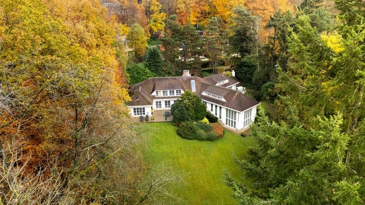 Prince d’Orange – Architect-designed villa on 56 acres south