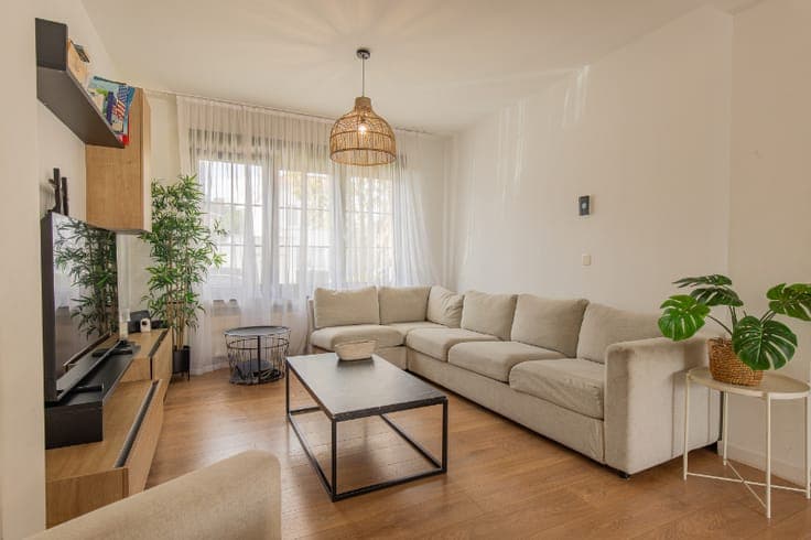 For Sale: Extremely spacious family home with large kitch...