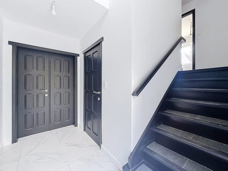 Nice completely renovated 5 bedrooms villa