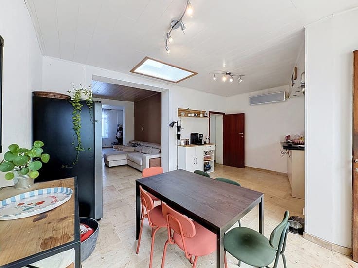 BLA – Semi-detached house – 4 bedrooms – South-facing garden