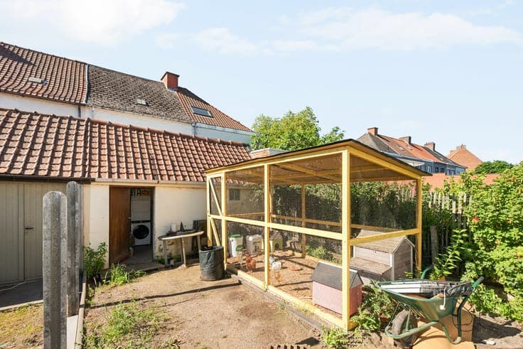 Gezellige instapklare woning met 3 slpk, koer en tuintje