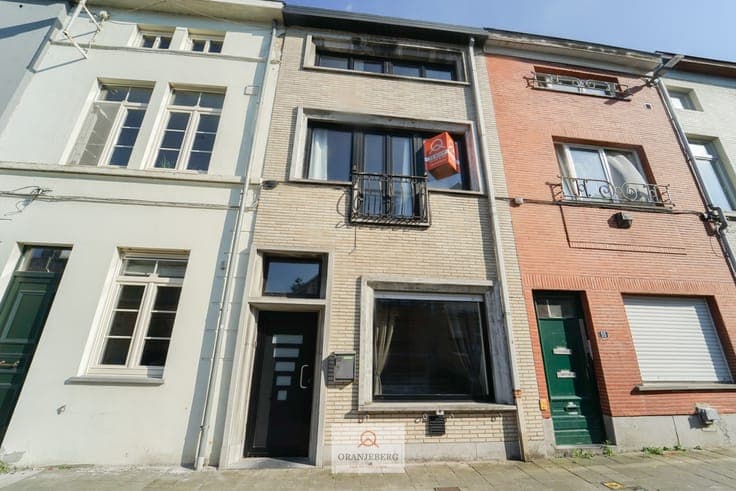 Instapklare rijwoning met 4 slaapkamers!