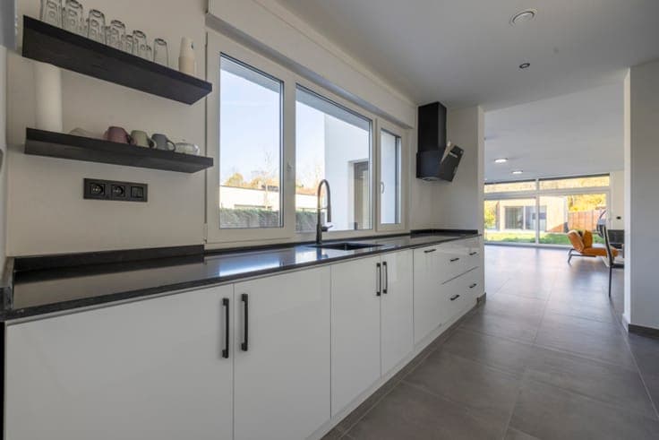 Beautifully renovated house with outbuilding in Heusden