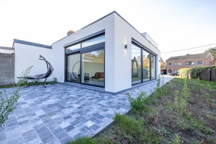 Beautifully renovated house with outbuilding in Heusden