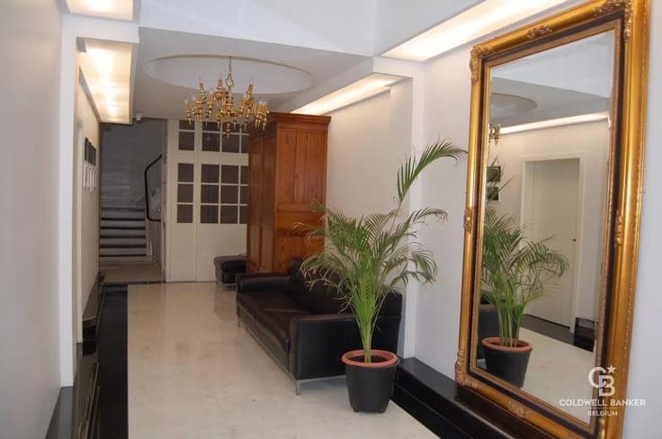exceptional investment property – 10 units & garages in the