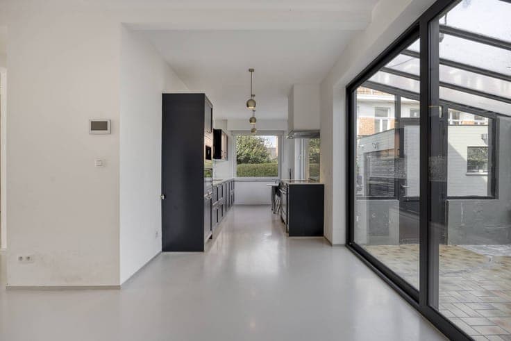 House with 4 bedrooms, garage and garden in Wemmel
