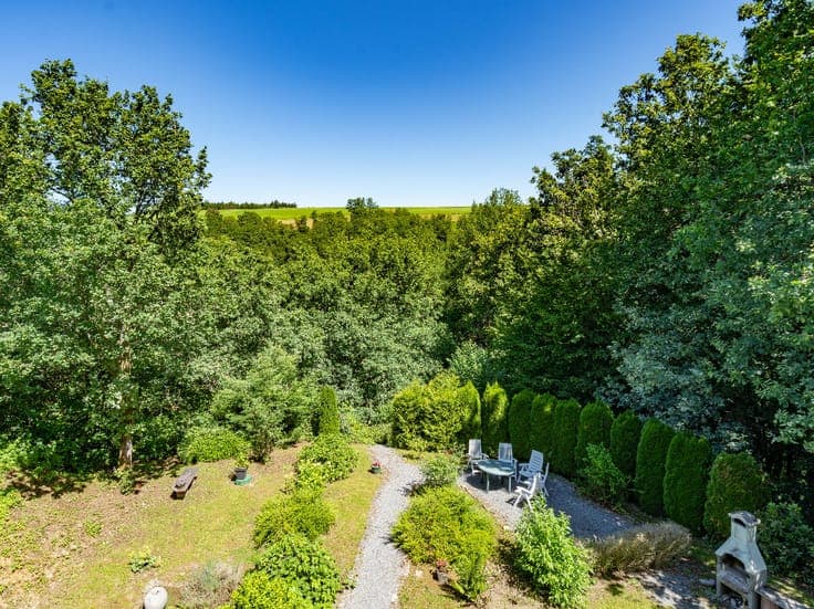 Detached house covering 24 ares and a view in Bouillon