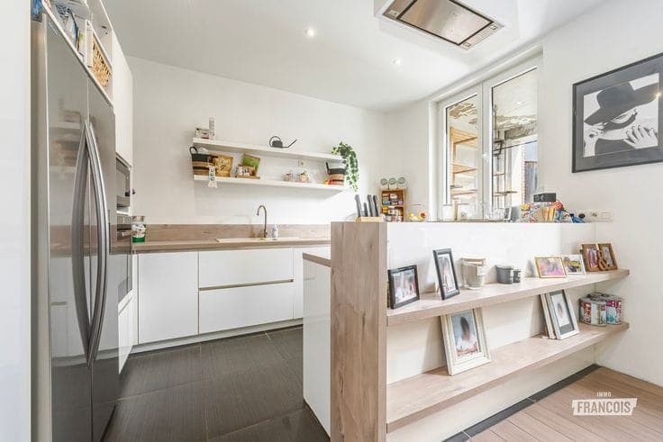 Spacious family home with a garden in a sought-after neighb…