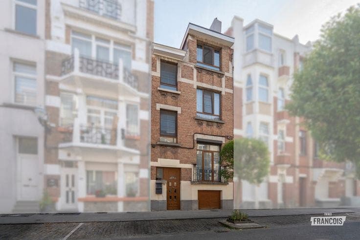Spacious family home with a garden in a sought-after neighb…