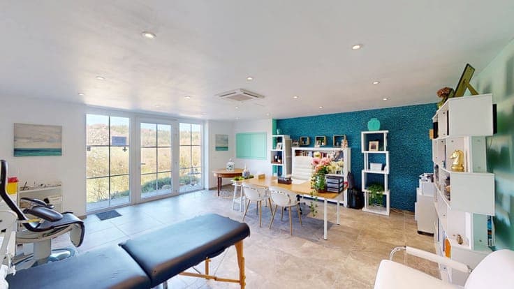 Exceptional 350 m² Villa, 5 Bedrooms