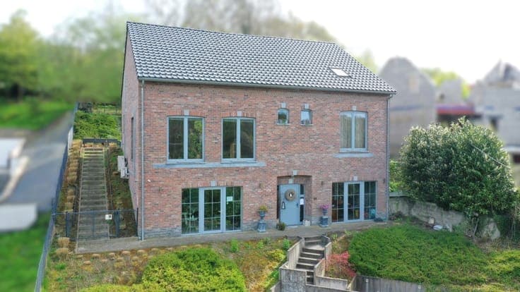 Exceptional 350 m² Villa, 5 Bedrooms