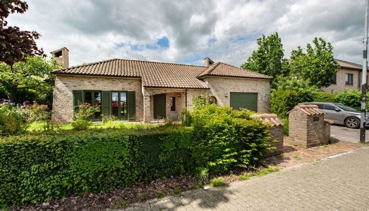 House in Sint-Pieters-Leeuw