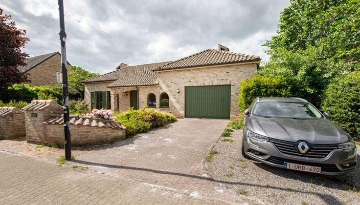 House in Sint-Pieters-Leeuw