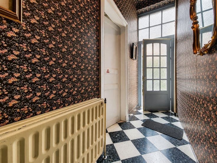 Maison à rénover dans une rue calme à proximité de la gare