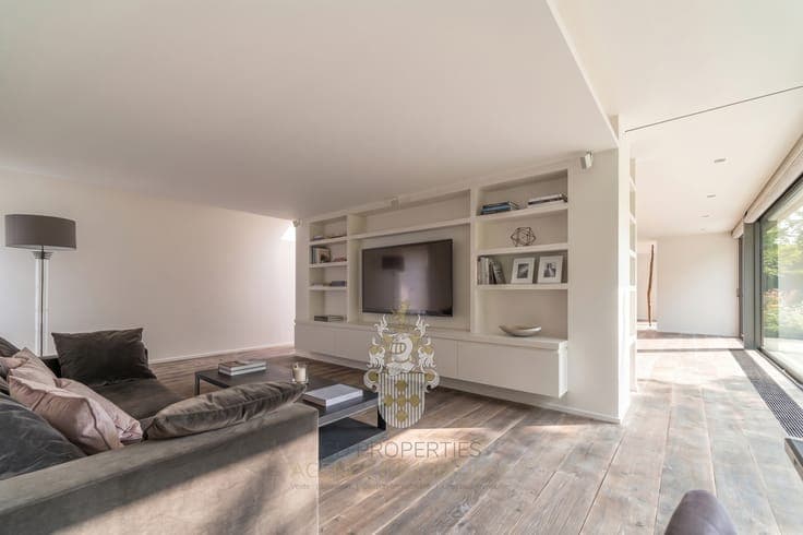 Prince d’Orange – Elegant Corbiau house with swimming pool