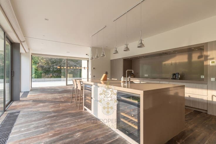 Prince d’Orange – Elegant Corbiau house with swimming pool
