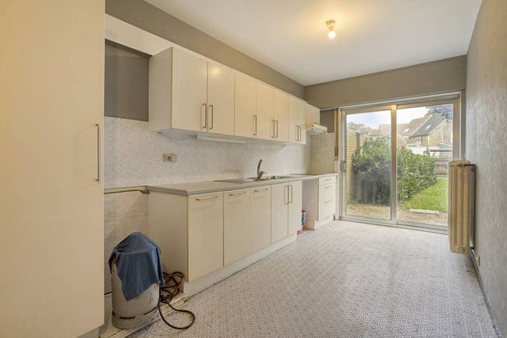 Investment property to be refreshed for sale in Sint-Pieters