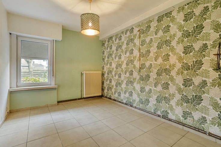 Investment property to be refreshed for sale in Sint-Pieters