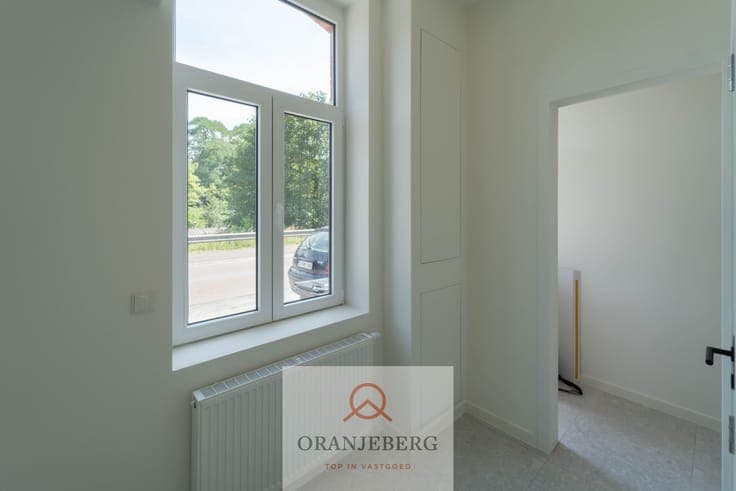 Lichtrijke gerenoveerde woning