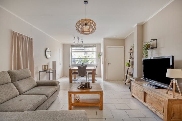 Instapklare starterswoning met 3 slaapkamers en terras in...