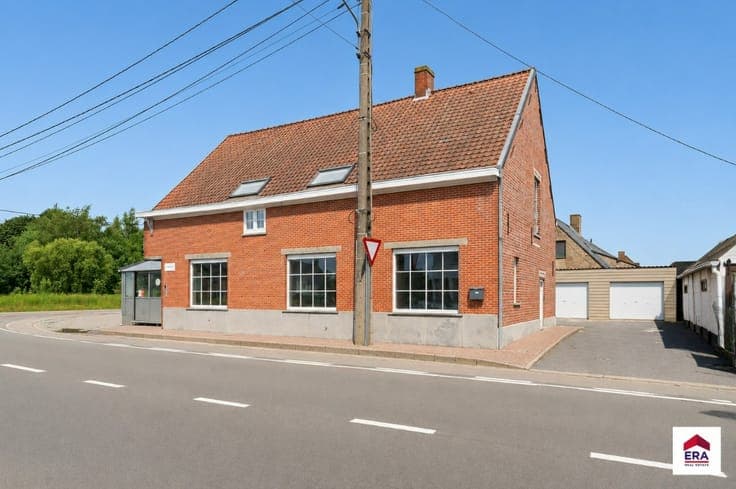 Spacious commercial property in Meulebeke
